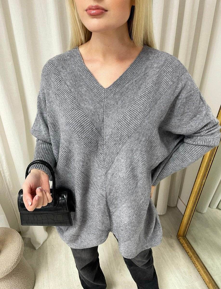 Oversized V-Neck Knitted Top - Lunavitae