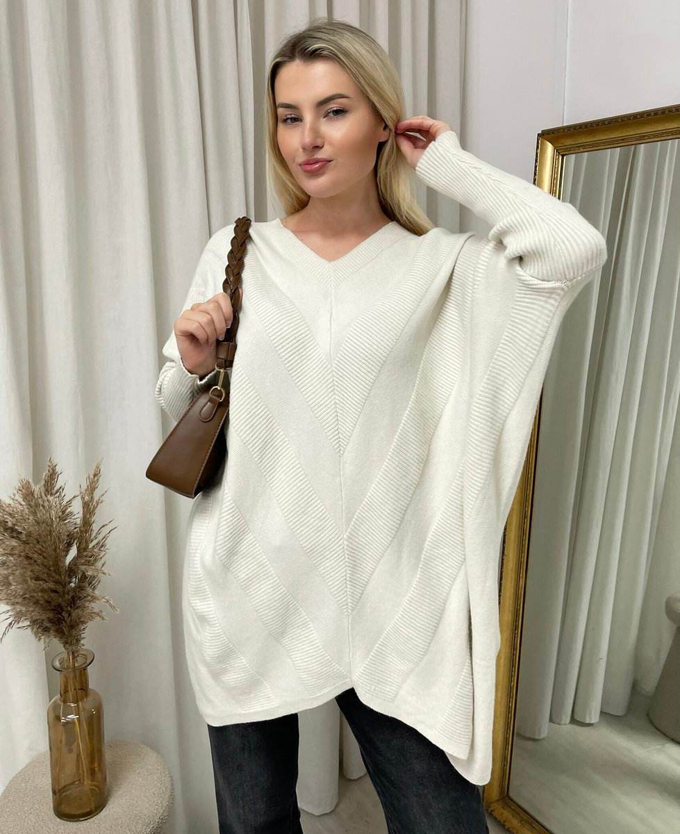 Oversized V-Neck Knitted Top - Lunavitae